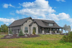 Matching Your Roof to Your Winnipeg Home’s Architecture & Landscape Design