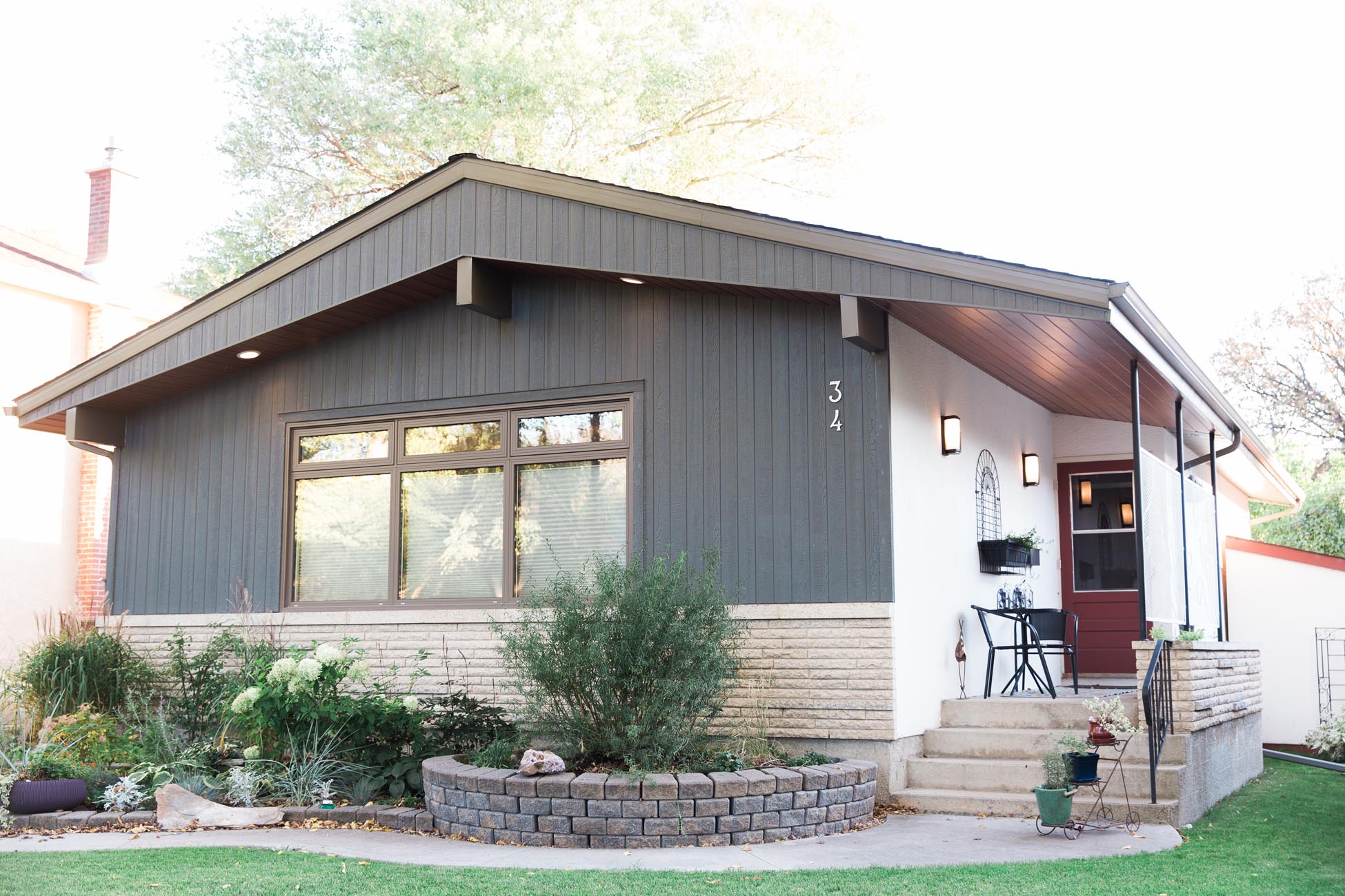 Winnipeg bungalow with vertical KWP board